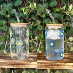 Light Blue Daisy Flower Color Changing GlassCan w/ Bamboo Lid & Glass Straw 16oz